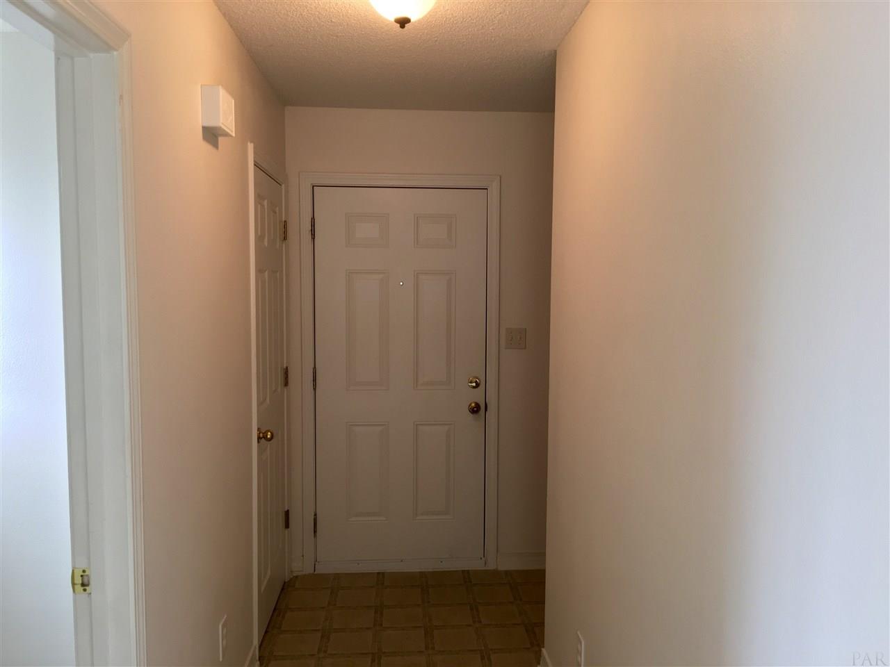 3320 Linger Ct, Pensacola, FL 32526