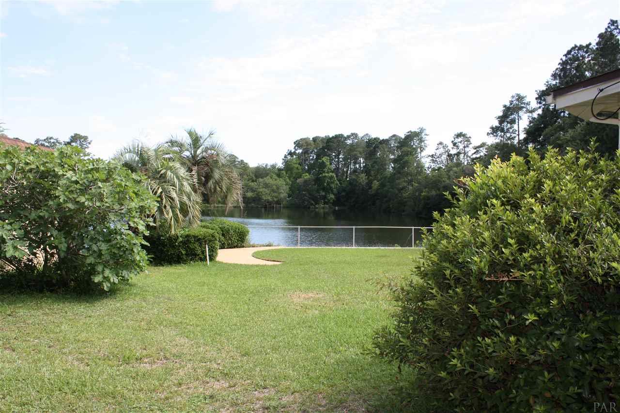 2625 FRANCISCAN DR, Pensacola, FL 32526