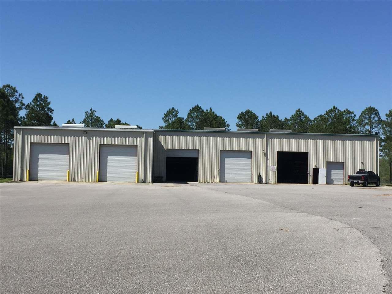 8 E QUINETTE RD, Pensacola, FL 32533