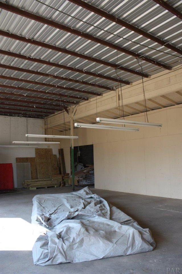 206 S HWY 29, Cantonment, FL 32533