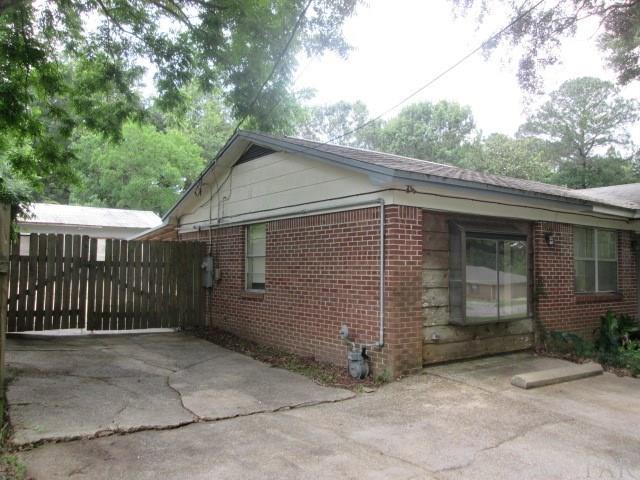 1551 W TEN MILE RD, Cantonment, FL 32533