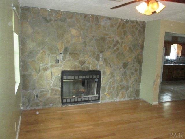 1551 W TEN MILE RD, Cantonment, FL 32533