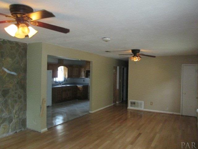 1551 W TEN MILE RD, Cantonment, FL 32533