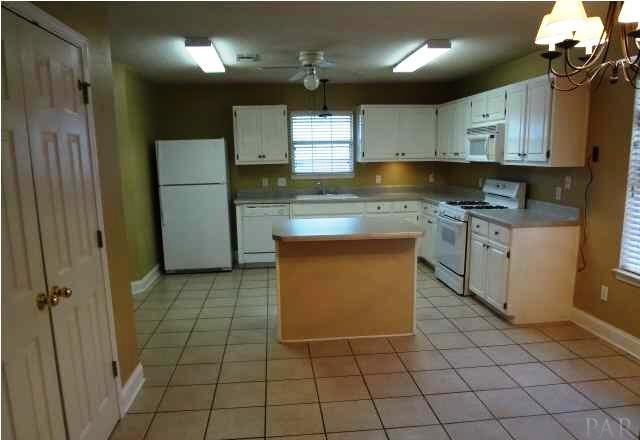 1759 Condor Dr, Cantonment, FL 32533