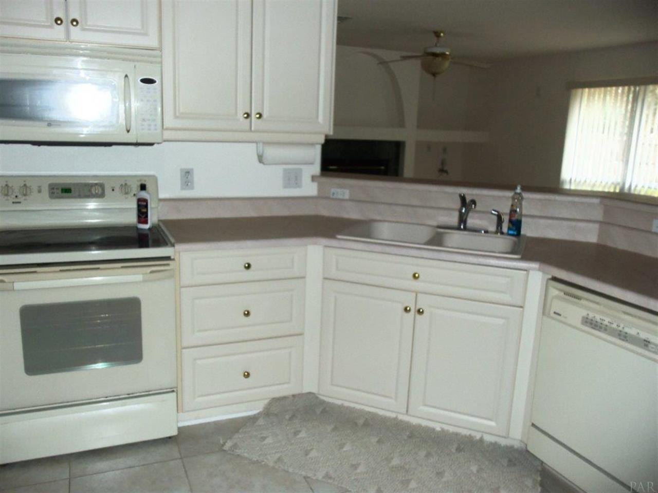2185 DOVEFIELD DR, Pensacola, FL 32534
