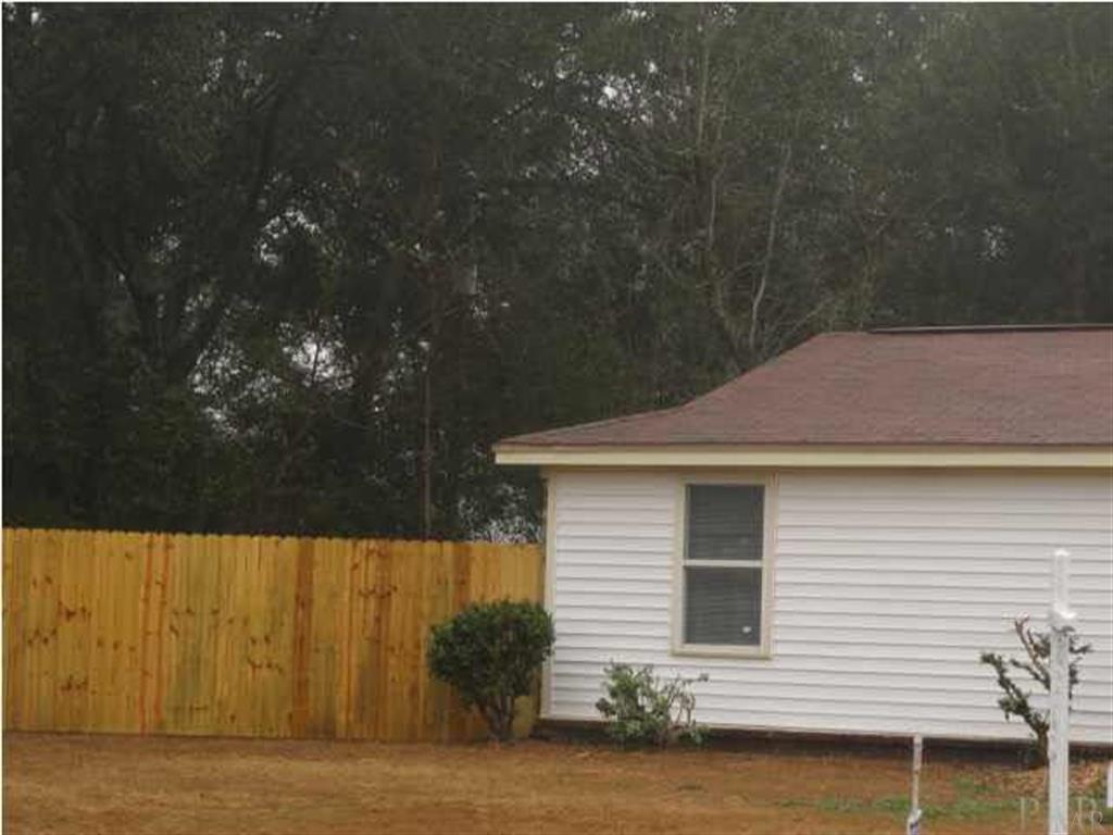 2292 SPARROW LN, Pensacola, FL 32534