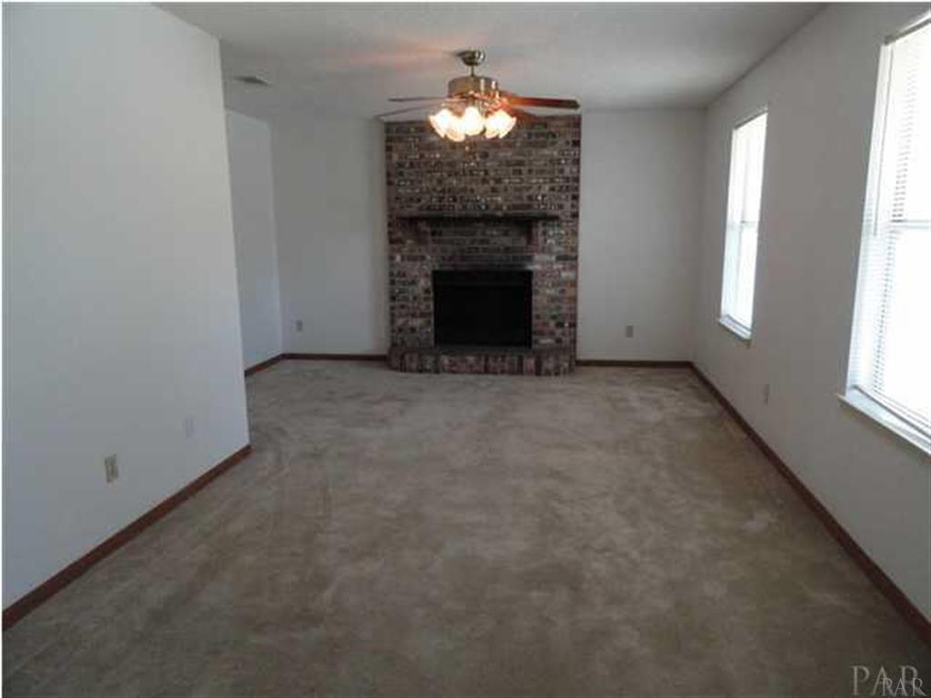 2292 SPARROW LN, Pensacola, FL 32534