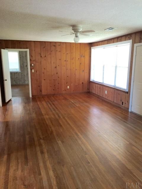 7855 N PALAFOX, Pensacola, FL 32534