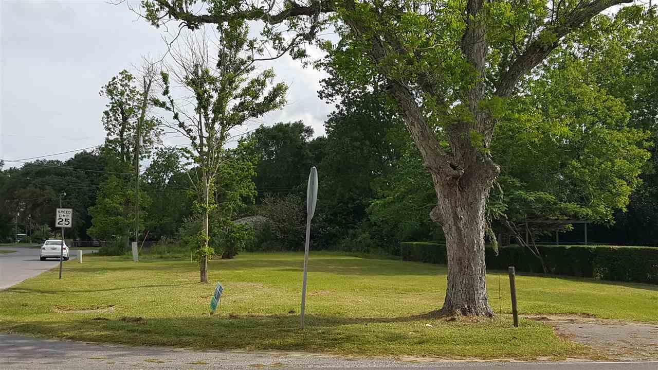 517 W DETROIT BLVD, Pensacola, FL 32534