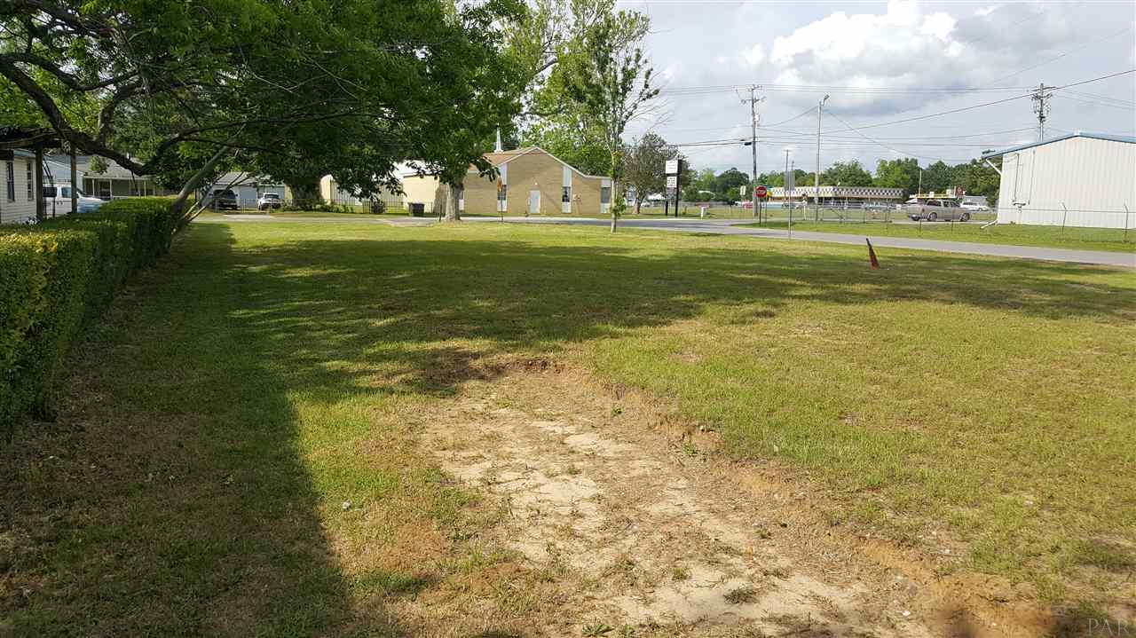517 W DETROIT BLVD, Pensacola, FL 32534