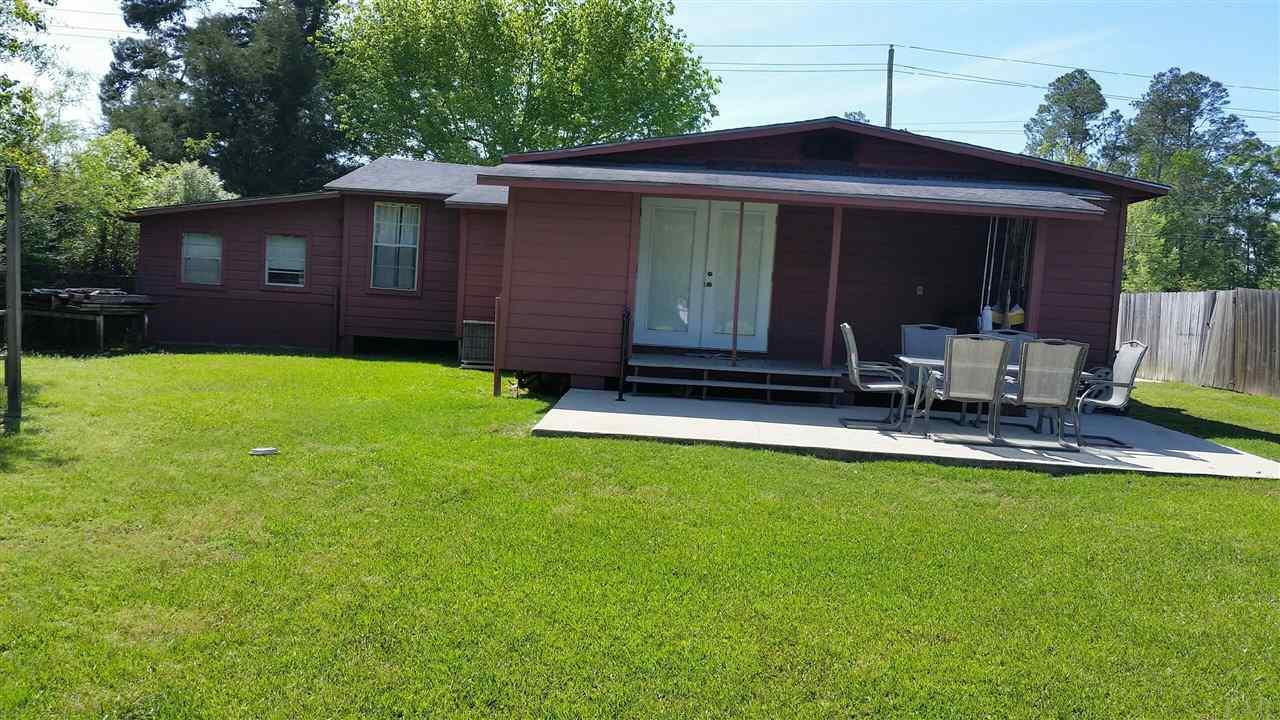 7960 ALGER RD, Century, FL 32535