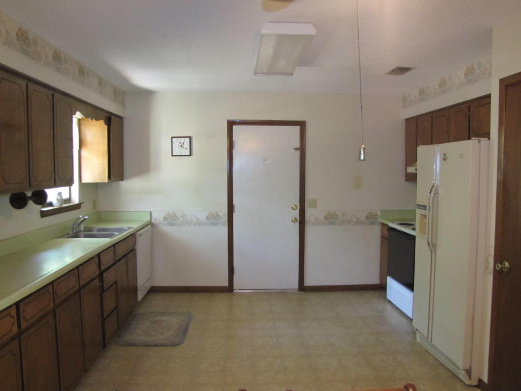 651 Sixth Avenue, Crestview, FL 32536