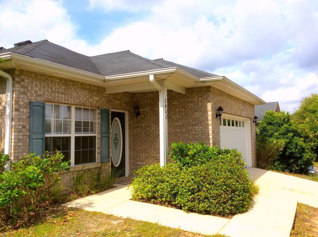 2462 S Lakeview Drive, Crestview, FL 32536