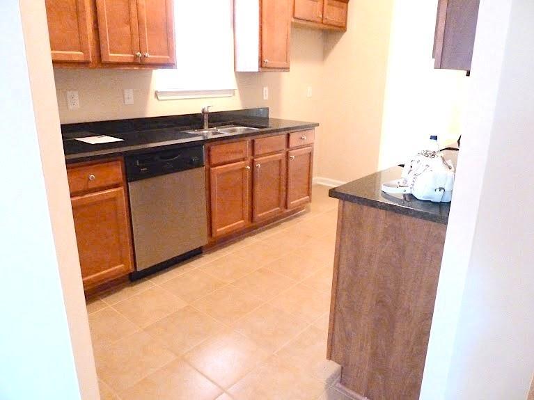 2462 S Lakeview Drive, Crestview, FL 32536
