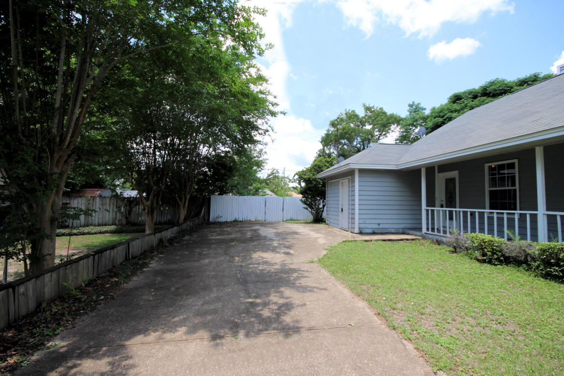 112 Loop Drive, Crestview, FL 32536