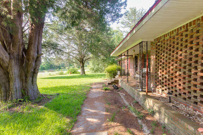 6011 N HIGHWAY 85, Crestview, FL 32536