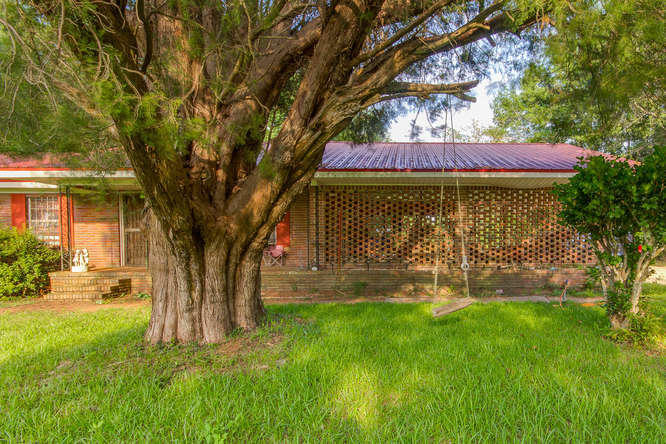 6011 N HIGHWAY 85, Crestview, FL 32536
