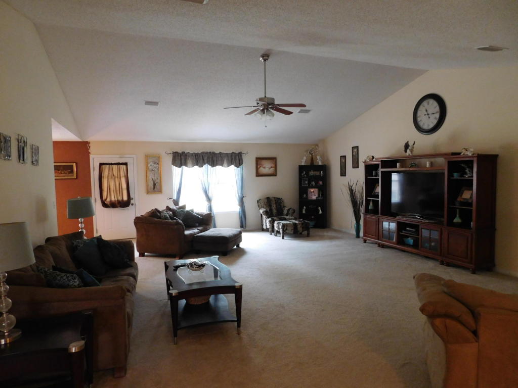 145 CONQUEST Ave, Crestview, FL 32536