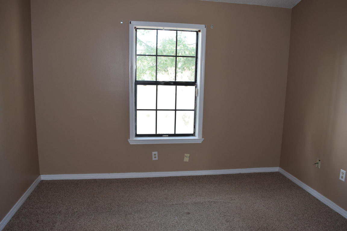 363 JOHN KING Rd, Crestview, FL 32539