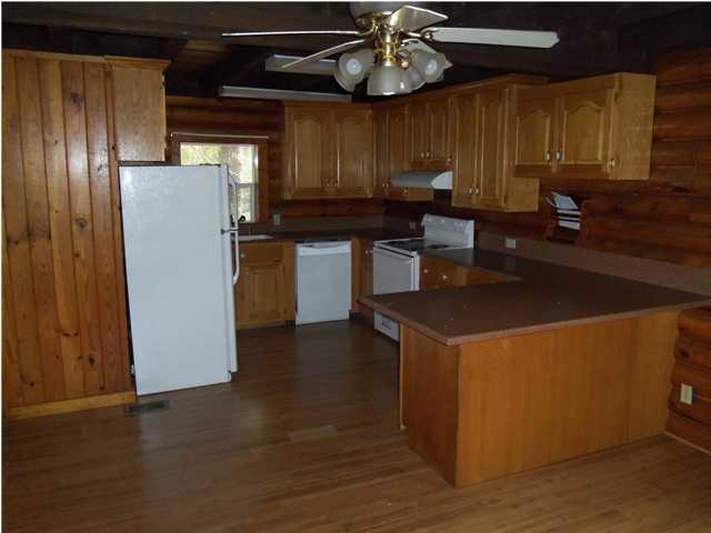3098 LOG CABIN Lane, Crestview, FL 32539