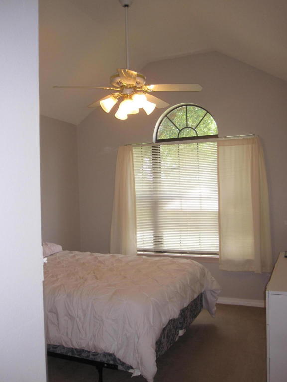 4613 Top Flight Drive, Crestview, FL 32539