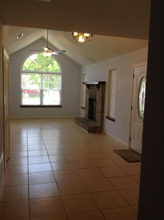 2215 Nancys Path, Fort Walton Beach, FL 32547