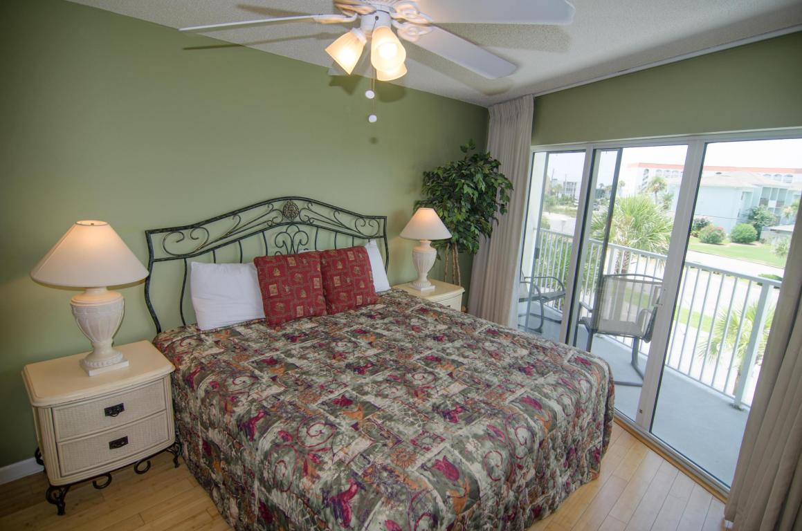 895 SANTA ROSA Boulevard, Fort Walton Beach, FL 32548