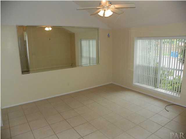 140 STEARNS ST, Gulf Breeze, FL 32561
