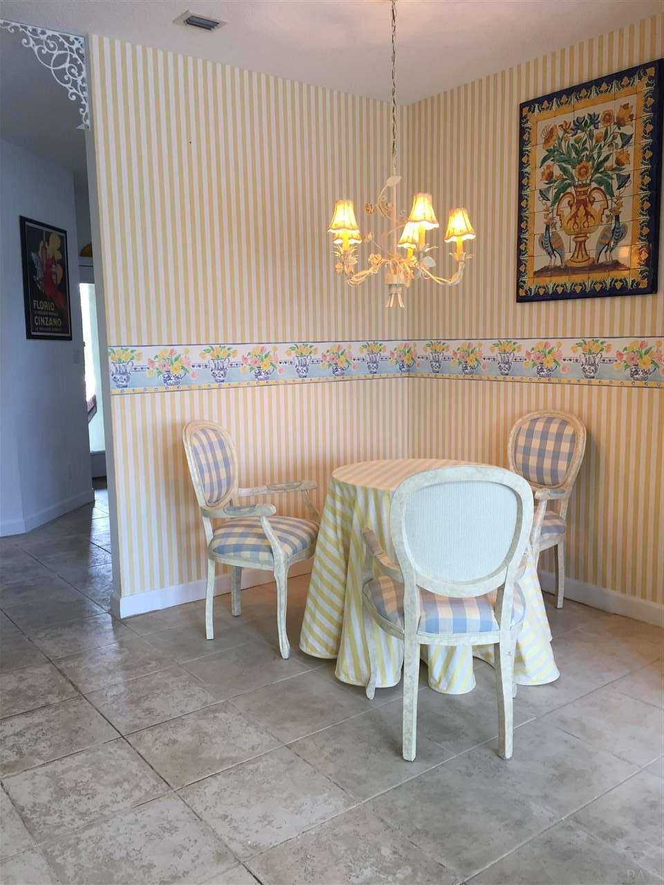 122 Bay Bridge Dr, Gulf Breeze, FL 32561