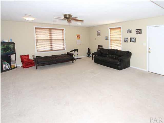 1337 WINDSOR PARK RD, Gulf Breeze, FL 32563