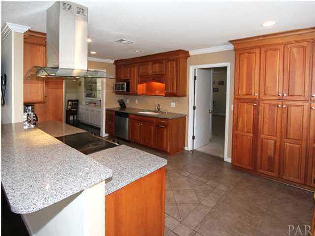 1337 WINDSOR PARK RD, Gulf Breeze, FL 32563