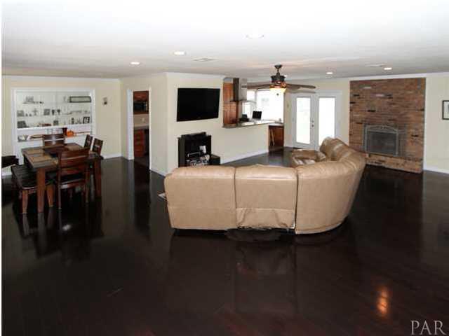 1337 WINDSOR PARK RD, Gulf Breeze, FL 32563