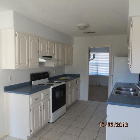 1602 BATAAN LN, Gulf Breeze, FL 32563