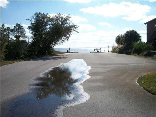 1608 Smugglers Cove Circle, Gulf Breeze, FL 32563