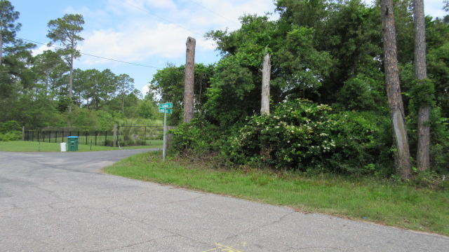 5561 SOUNDSIDE Drive, Gulf Breeze, FL 32563