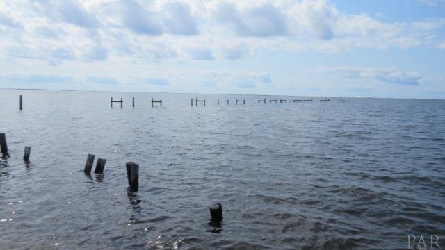 5561 SOUNDSIDE DR, Gulf Breeze, FL 32563