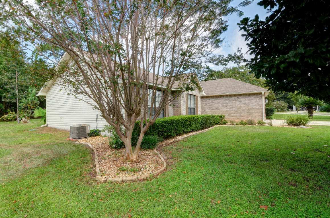 2455 HOUSTON Circle, Gulf Breeze, FL 32563