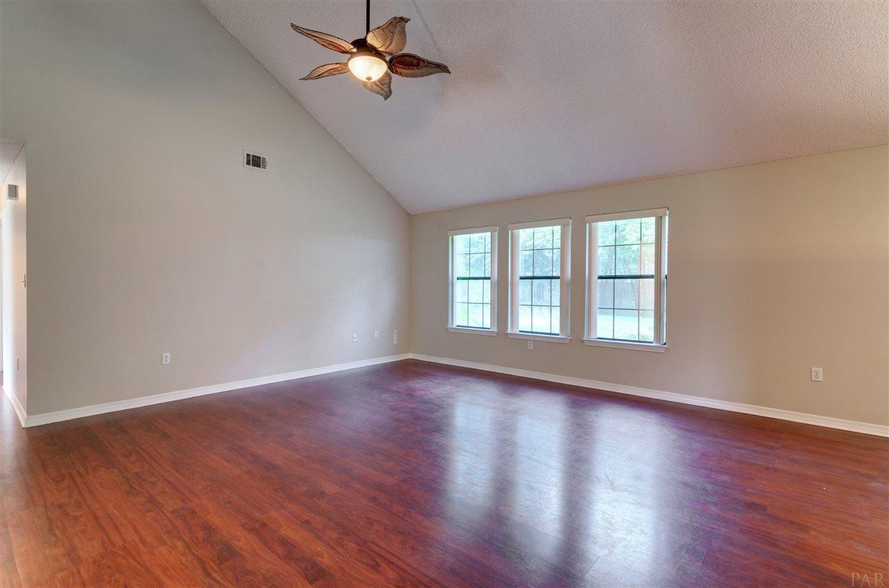 2455 HOUSTON CIR, Gulf Breeze, FL 32563
