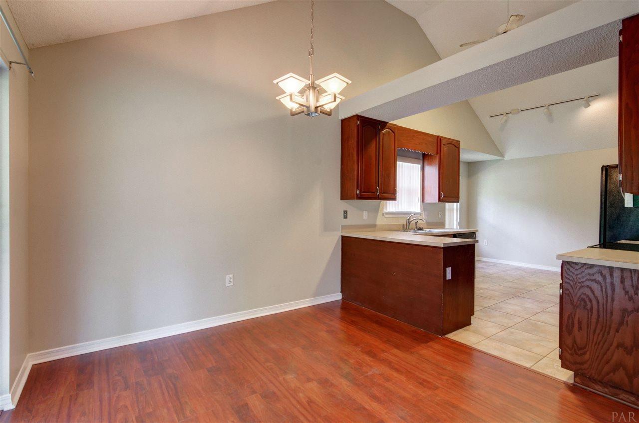 2455 HOUSTON CIR, Gulf Breeze, FL 32563