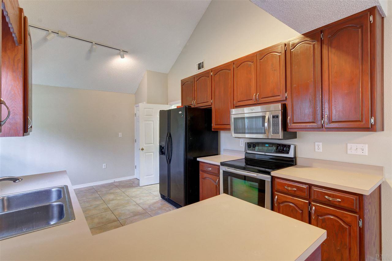 2455 HOUSTON CIR, Gulf Breeze, FL 32563