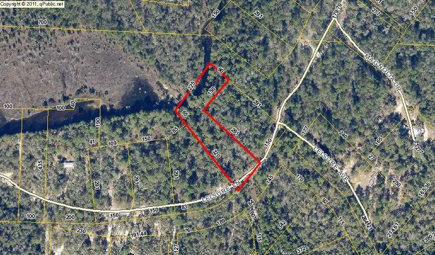 910 LEISURE LN, Holt, FL 32564