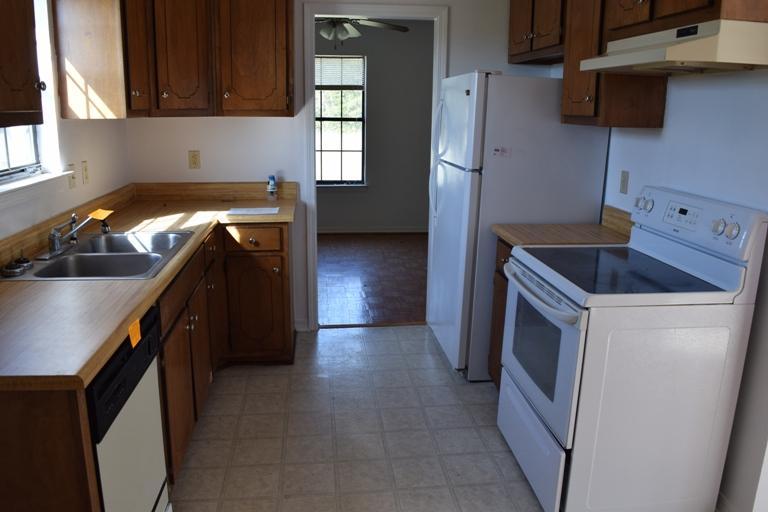 7450 Leonard Barnes Rd, Holt, FL 32564