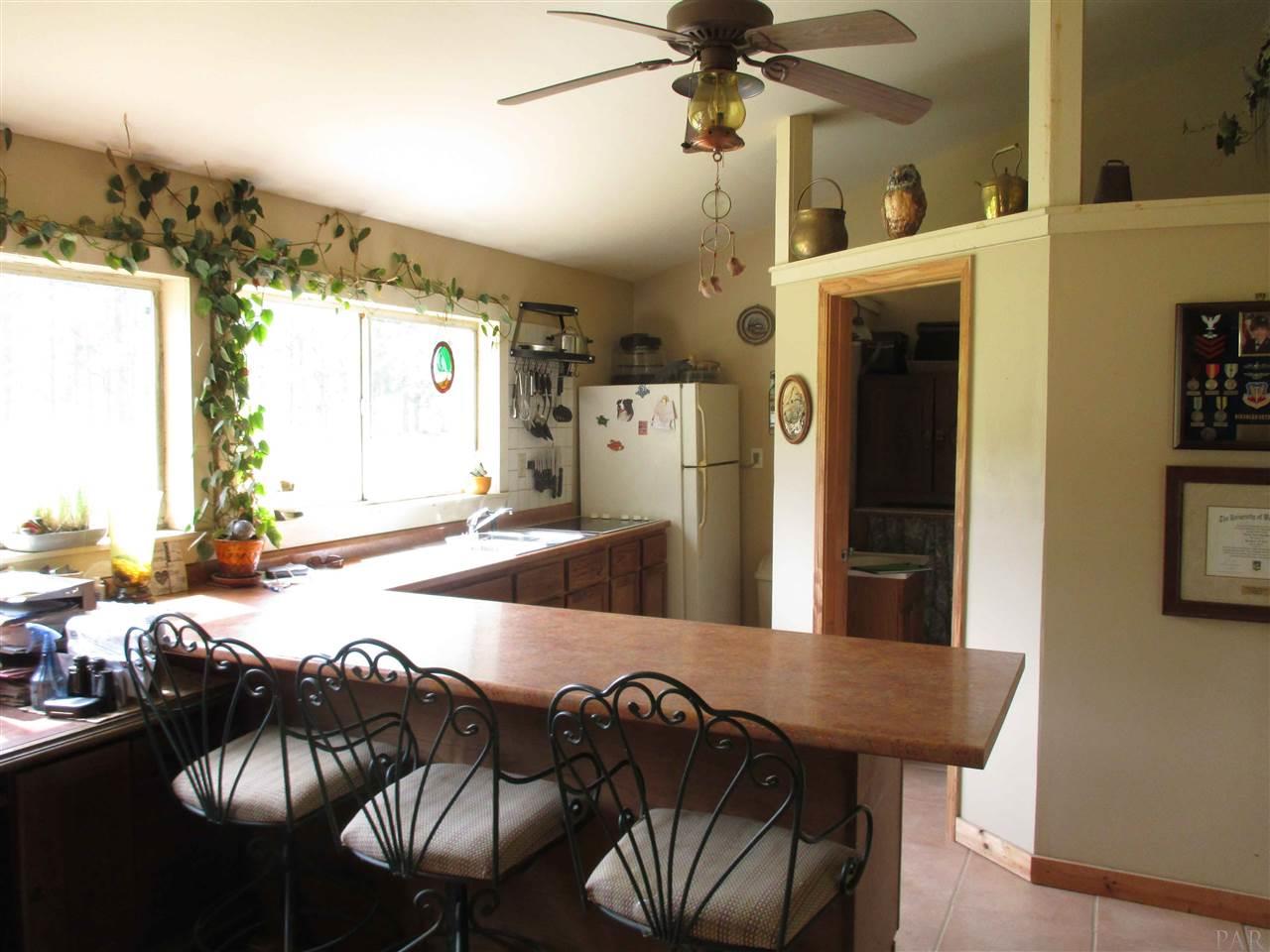 8457 DEATON BRIDGE RD, Milton, FL 32564