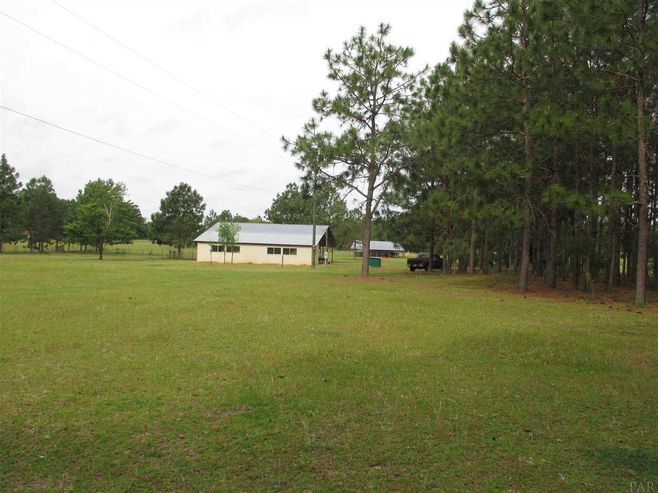 8457 DEATON BRIDGE RD, Milton, FL 32564
