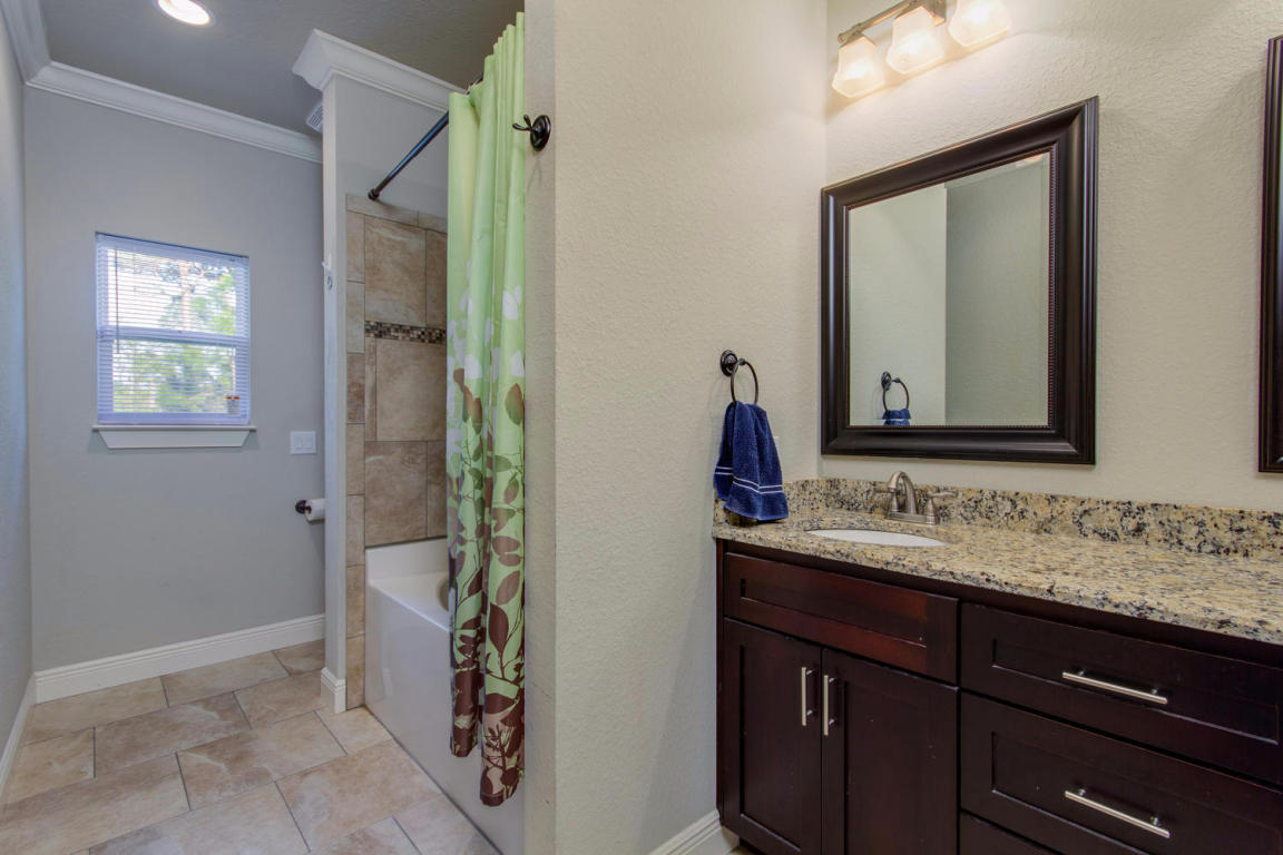 1964 EVERGLADES Drive, Navarre, FL 32566