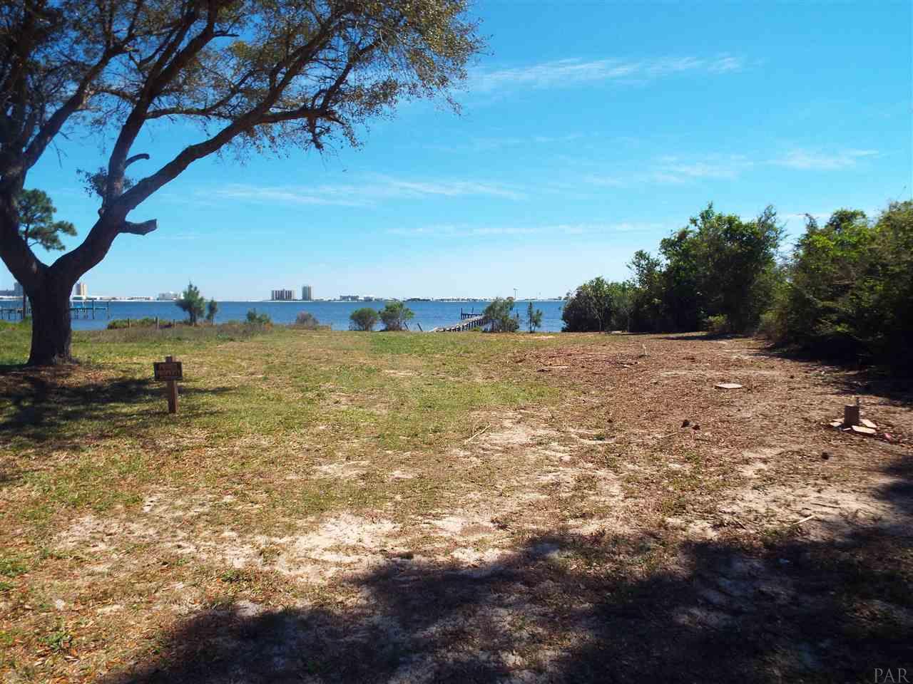 8007 NEWPORT ST, Navarre, FL 32566