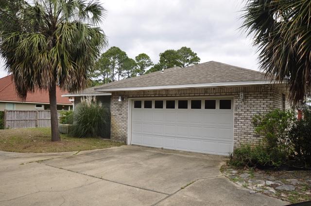 2071 Buckley Dr, Navarre, FL 32566