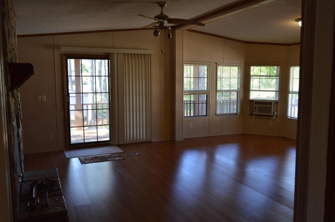 9220 SUNSET Drive, Navarre, FL 32566