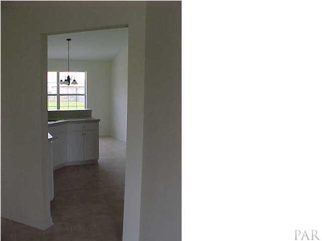 2155 CHATSWORTH DR, Navarre, FL 32566