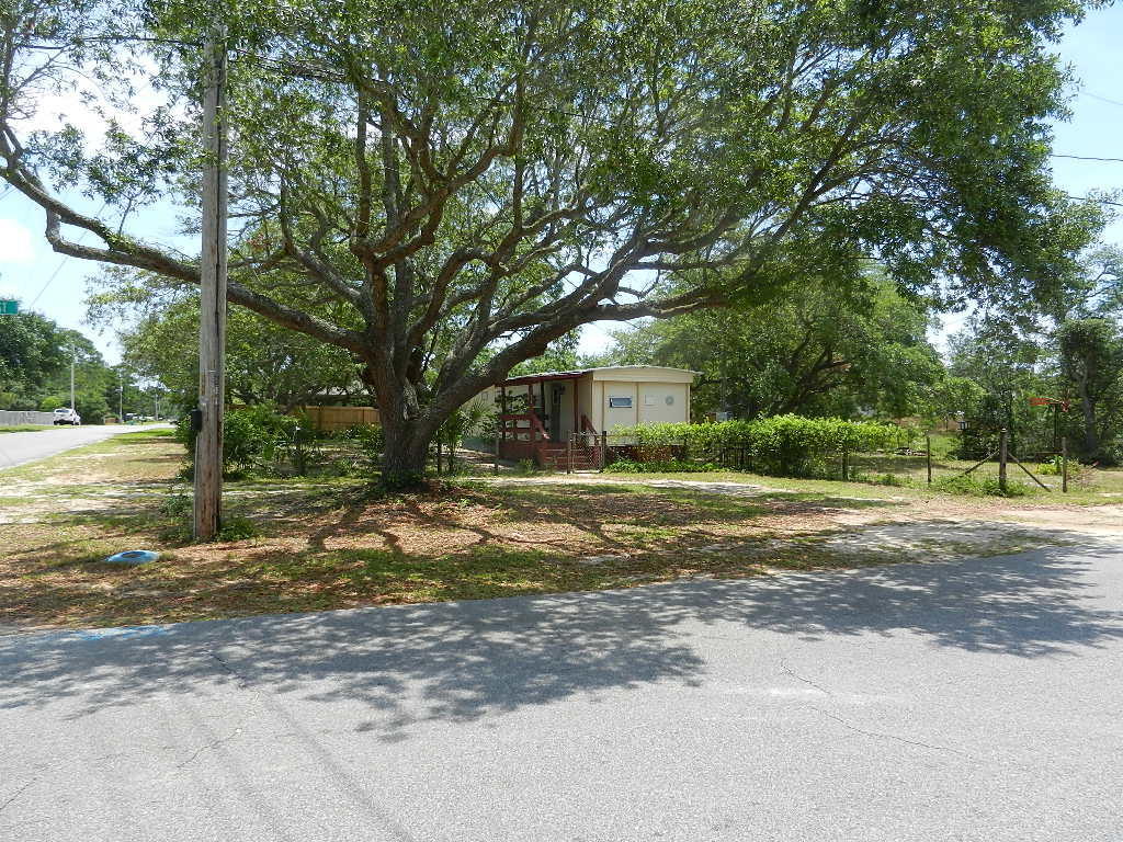 2034 Presidio Street, Navarre, FL 32566